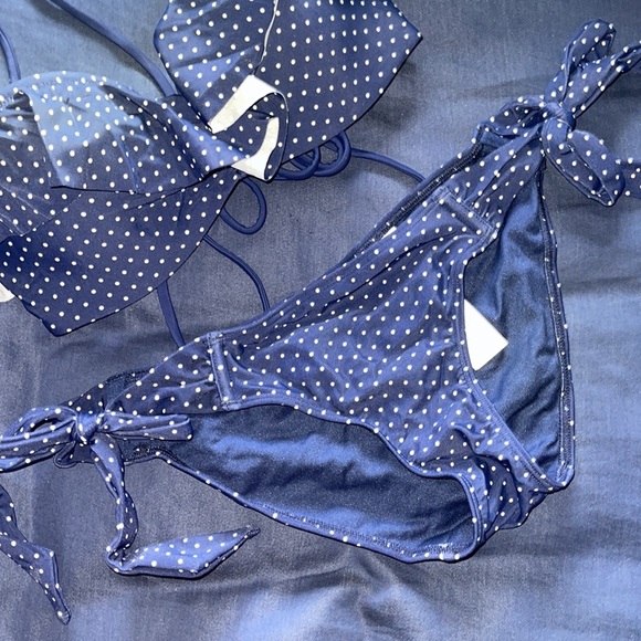 Abercrombie & Fitch bikini - Picture 2 of 7